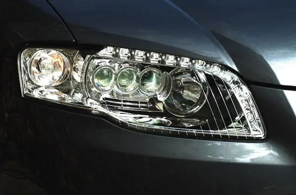 комплект главен фар TYC                 