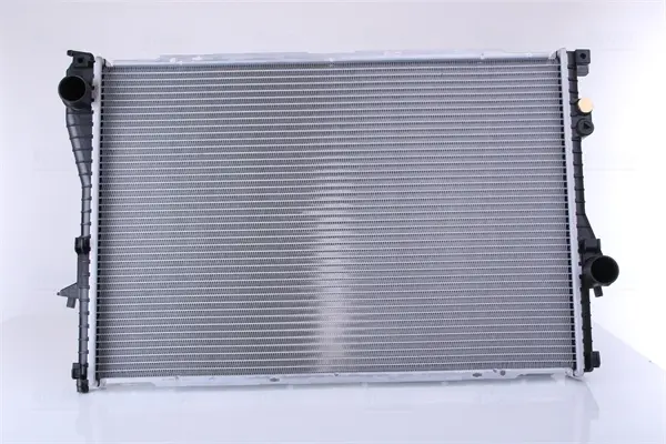 радиатор, охлаждане на двигателя NISSENS             