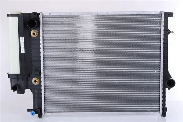 радиатор, охлаждане на двигателя NISSENS             