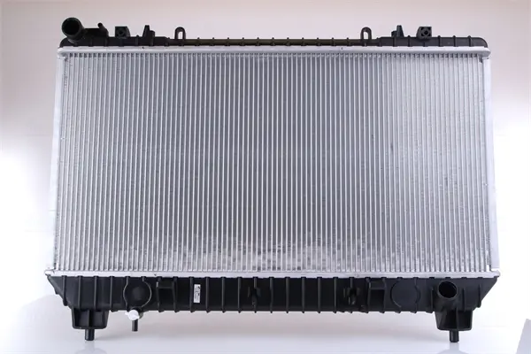 радиатор, охлаждане на двигателя NISSENS             