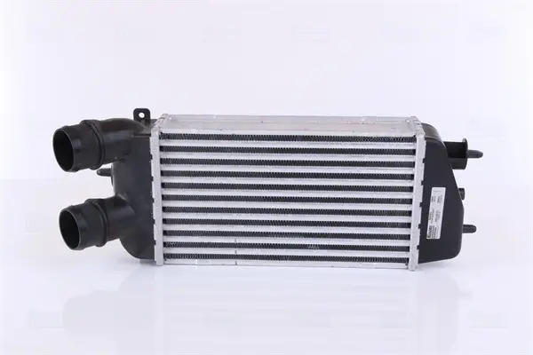 интеркулер (охладител за въздуха на турбината) NISSENS             