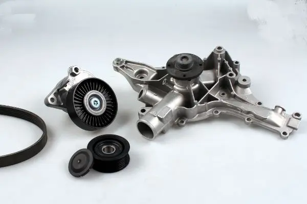 водна помпа - комплект пистови ремъци клиновидно оребряване HEPU                