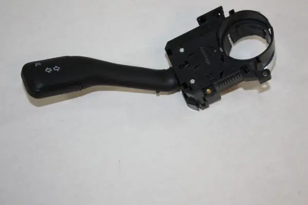 превключвател на кормилната колона AUTOMEGA            