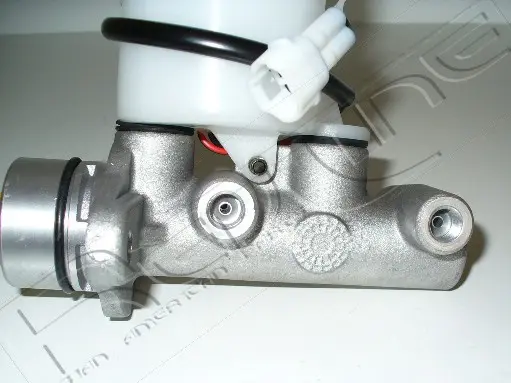 Спирачна помпа RED-LINE            