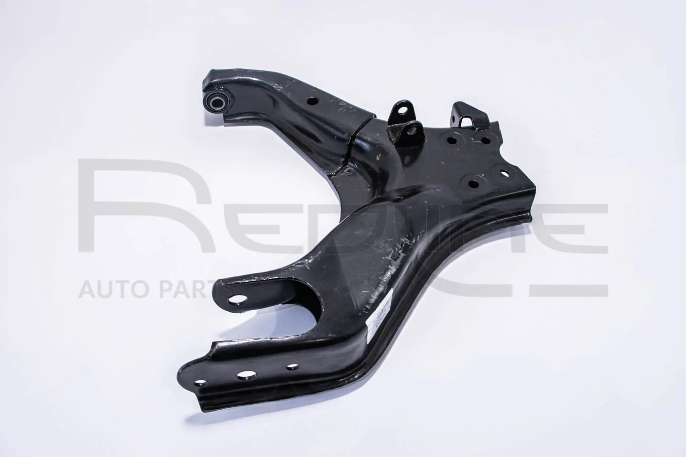 носач, окачване на колелата RED-LINE            