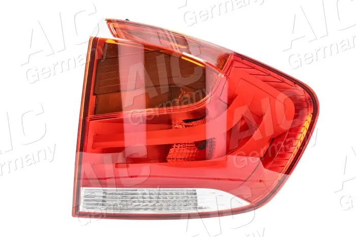 задни светлини AIC                 