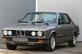 BMW 5 (E28) 518