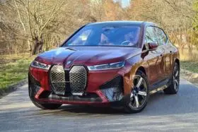 BMW iX (I20)
