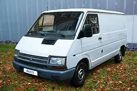 RENAULT TRAFIC кутия (TXX)