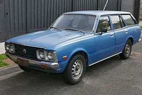 TOYOTA CORONA комби (RT118)